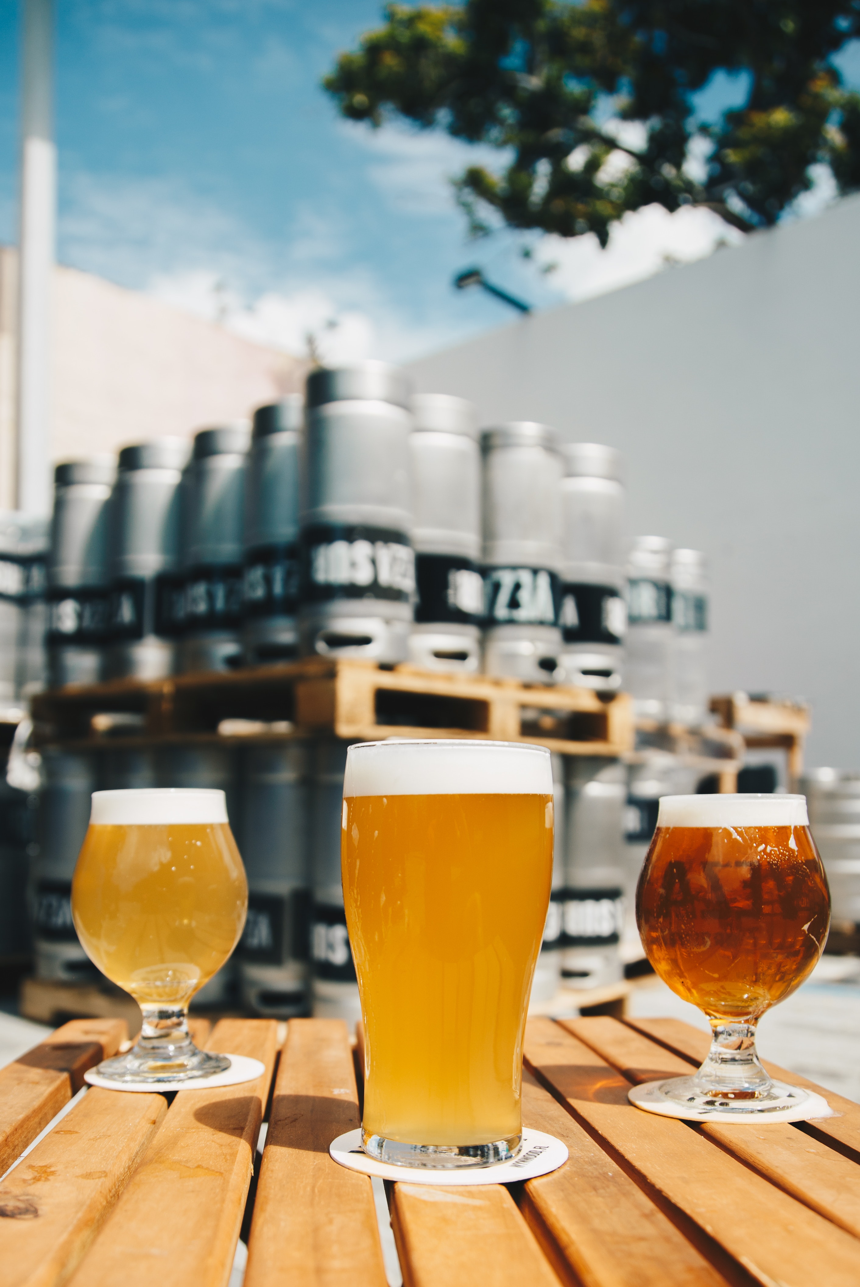 como-servir-correctamente-cerveza